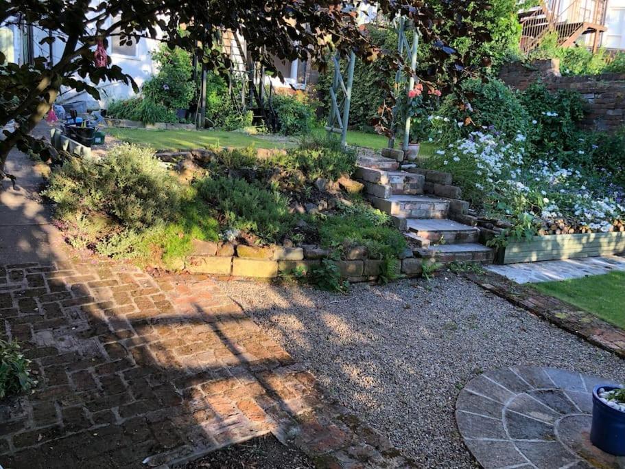 スカーバラSeaside Flat With Private Gardenアパートメント エクステリア 写真